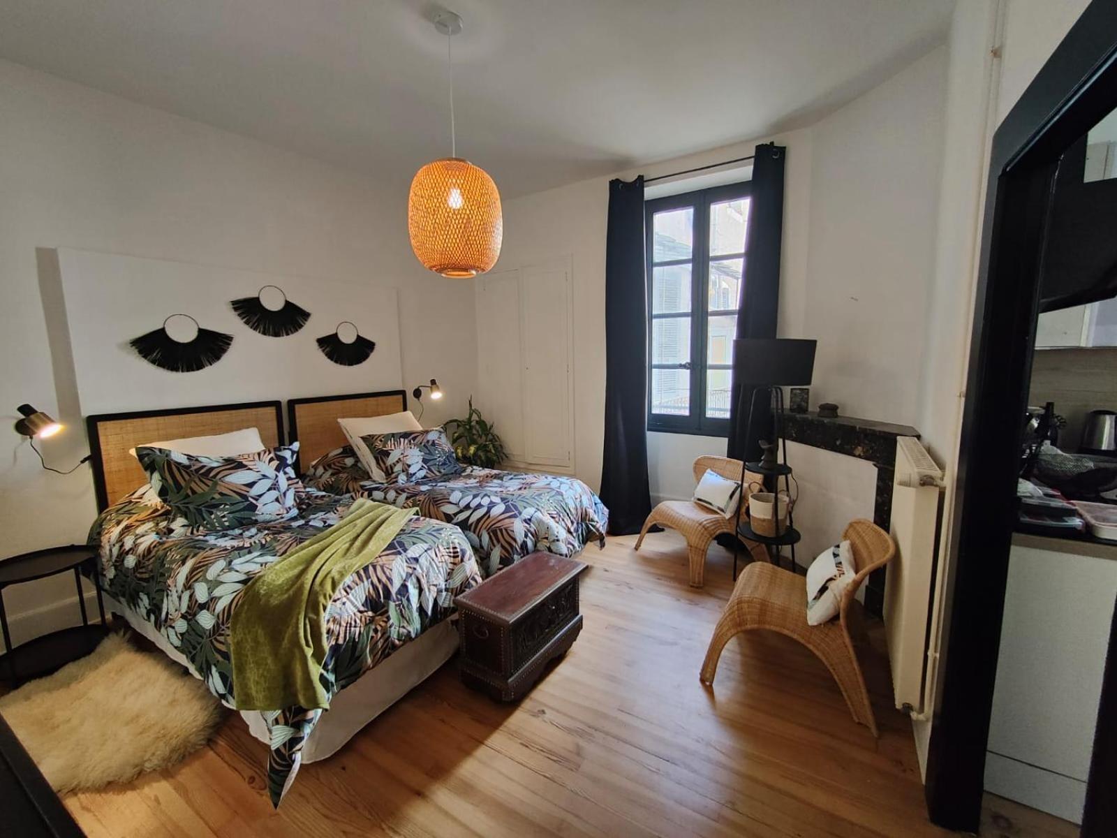 Le Coeur De Cahor! 2 Bedroom Luxury 85m2. Cahors